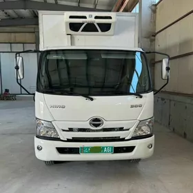 Toyota Hino 2021