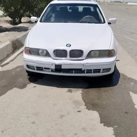 BMW E39 2000