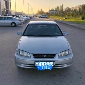 Toyota Camry 2000