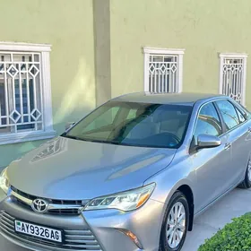 Toyota Camry 2015