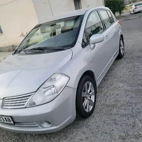 Nissan Versa 2010