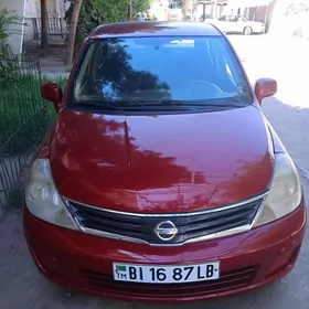 Nissan Versa 2010