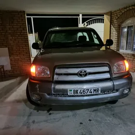 Toyota Tundra 2004