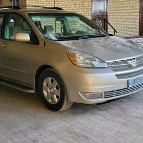 Toyota Sienna 2005