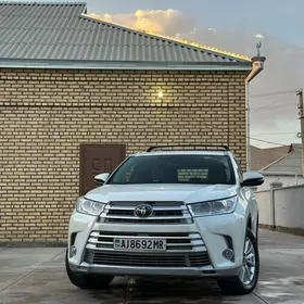 Toyota Highlander 2019