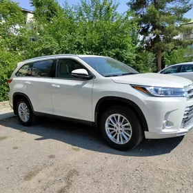 Toyota Highlander 2019