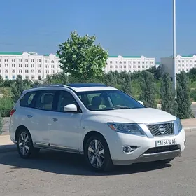 Nissan Pathfinder 2013