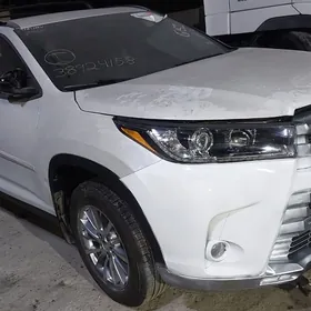 Toyota Highlander 2019