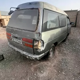 Toyota Hiace 2002