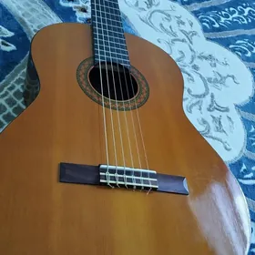 gitara Yamaha C40