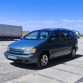 Toyota Sienna 2001