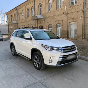 Toyota Highlander 2018