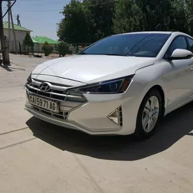 Hyundai Elantra 2019