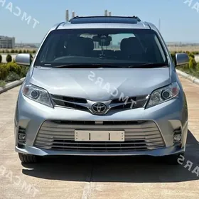 Toyota Sienna 2019