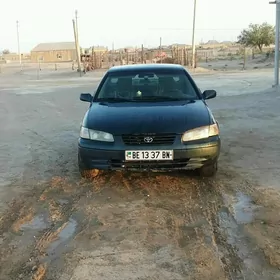 Toyota Camry 1999