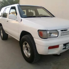 Nissan Pathfinder 1997