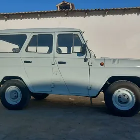 UAZ 469 2001