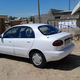 Daewoo Lanos 2000