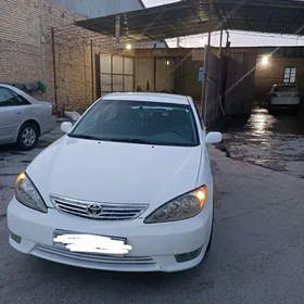 Toyota Camry 2004