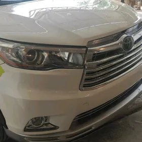 Toyota Highlander 2016