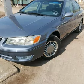 Toyota Camry 2000