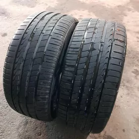 Tristar 245/40R18