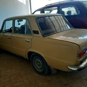 Lada 2104 1983