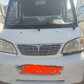 Toyota Hiace 2012