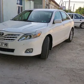 Toyota Camry 2011