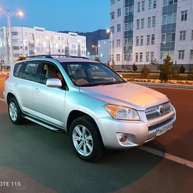 Toyota RAV4 2011