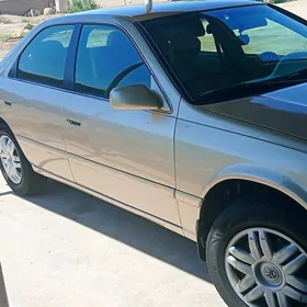 Toyota Camry 2001