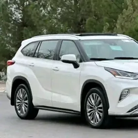 Toyota Highlander 2022