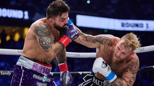 Американский блогер Джейк Пол нокаутировал экс-бойца UFC