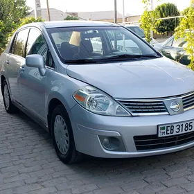 Nissan Versa 2008