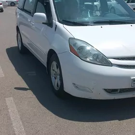 Toyota Sienna 2008