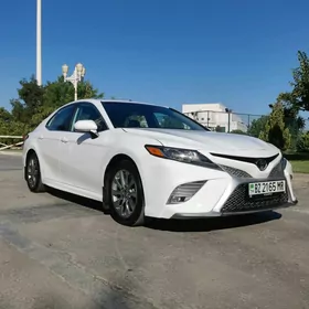 Toyota Camry 2020