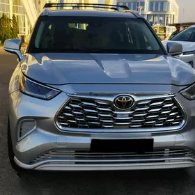 Toyota Highlander 2021