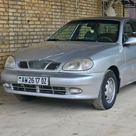 Daewoo Lanos 1999