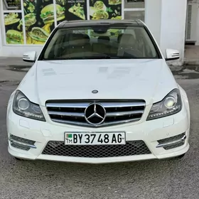 Mercedes-Benz C300 2012