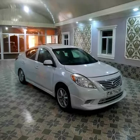 Nissan Versa 2013