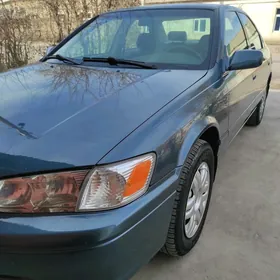 Toyota Camry 2000