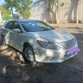 Nissan Altima 2016