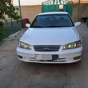 Toyota Camry 1999