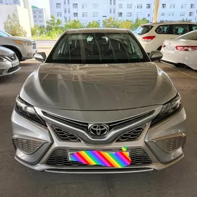 Toyota Camry 2021