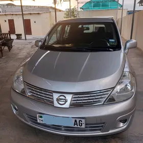 Nissan Versa 2011