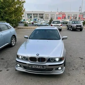 BMW M5 2001