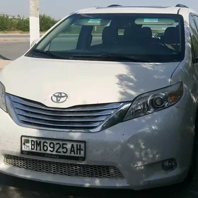 Toyota Sienna 2016