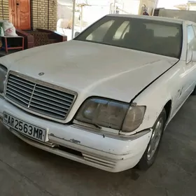 Mercedes-Benz 500-Class 1993