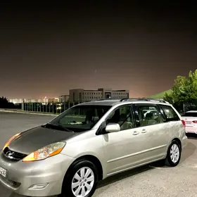 Toyota Sienna 2008