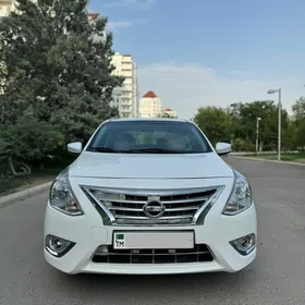 Nissan Versa 2019